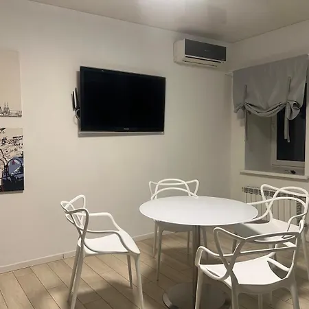 Apartment 2-room Luxury In The Center Kyiv