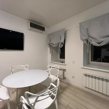 2-room Luxury In The Center Apartment